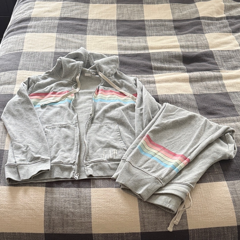 GAP Gray Zip Hoodie & Joggers Set with Pastel Rainbow Stripes